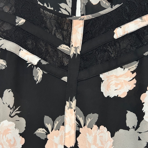 candies Xlarge black shirt. - Picture 5 of 7